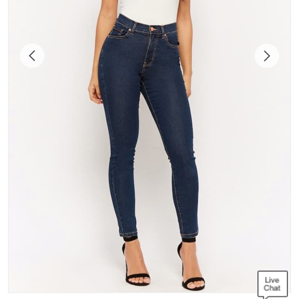🖤 high waisted dark wash skinny jeans!